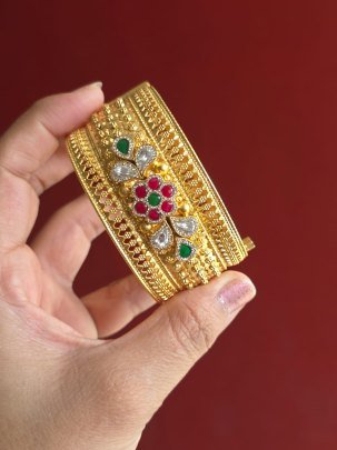 DIVINE Traditional Floral Kundan Cuff Bangle with Ruby & Emerald Accents – Luxury Gold Finish Statement Kada for Women