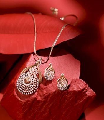 Divine Jewellery Classic Teardrop Filigree Designer Pendant Necklace Set with Crystal Detailing