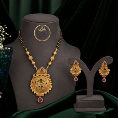 Divine Jewellery Gold Plated Traditional Pendant Necklace Set with Matching Earrings for Women