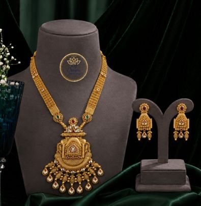 Divine Jewellery Gold Plated Temple Pendant Necklace Set with Earrings for Women