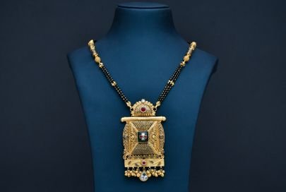 Divine Jewellery Royal Temple Bar Pendant Mangalsutra with Heritage Carving
