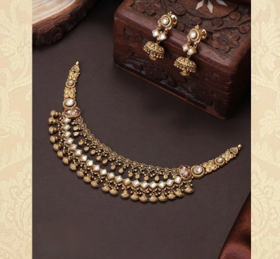 Divine Jewellery Vaishnavi Antique Temple Kundan Drop Choker Set