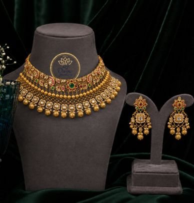Divine Royal Antique Gold Plated Choker Necklace Set with Kundan Earrings