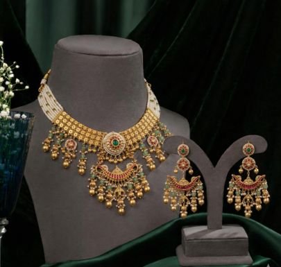 Elegant Gold Plated Temple Choker Necklace Set with Pearl Strands & Kundan Detailing – 92.5 Silver Jewellery | Divine Jewellery