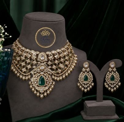 Emerald Kundan Bridal Choker Necklace Set with Matching Earrings – Luxury Wedding Jewelry